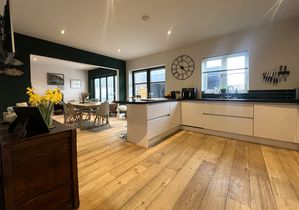 Photo 17- click for photo gallery